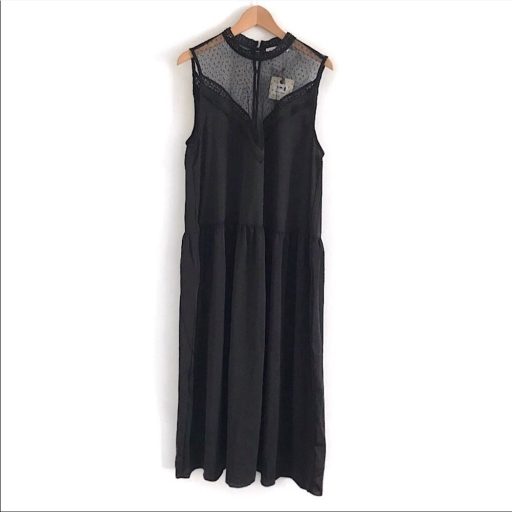 Hinge sleeveless NWT mock neck dress